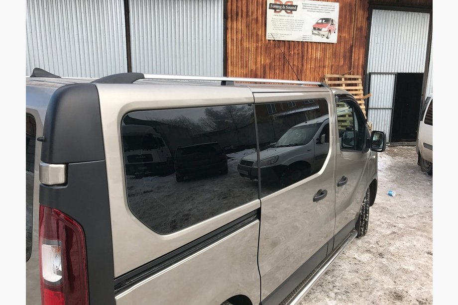 Renault Trafic 2015– Kromirane strešne sani Fotografija 3