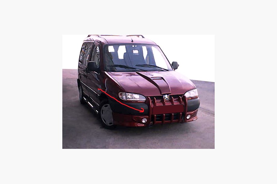 Peugeot Partner 1996–2008 Dodatek za sprednji odbijač "Očnjaki" (za barvanje) Image