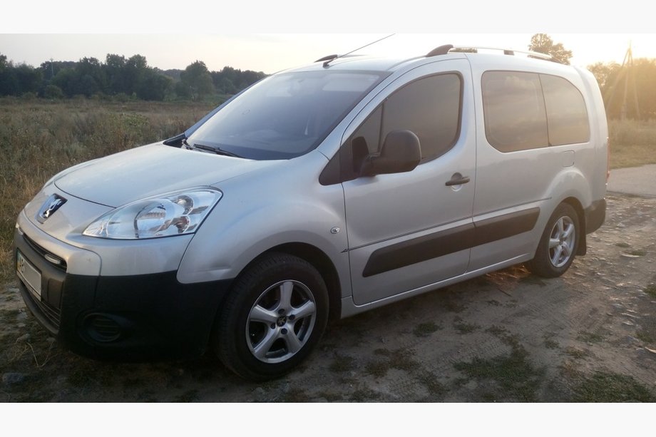 Citroen Berlingo 2008–2018 Kromirane strešne letve S plastičnimi nogami Fotografija 6