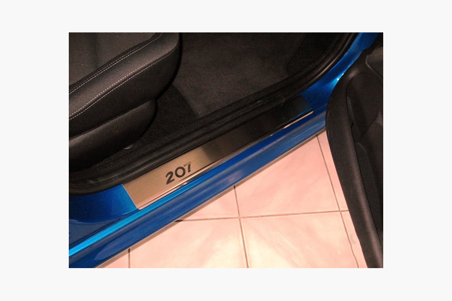 Peugeot 207 2006–2014 Nerjaveče letve pragov Nataniko (4 kosi) Image