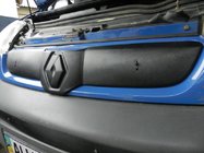 Renault Trafic 2001–2015 Zimska zgornja obloga maske hladilnika 2001-2007, mat fotografija 9
