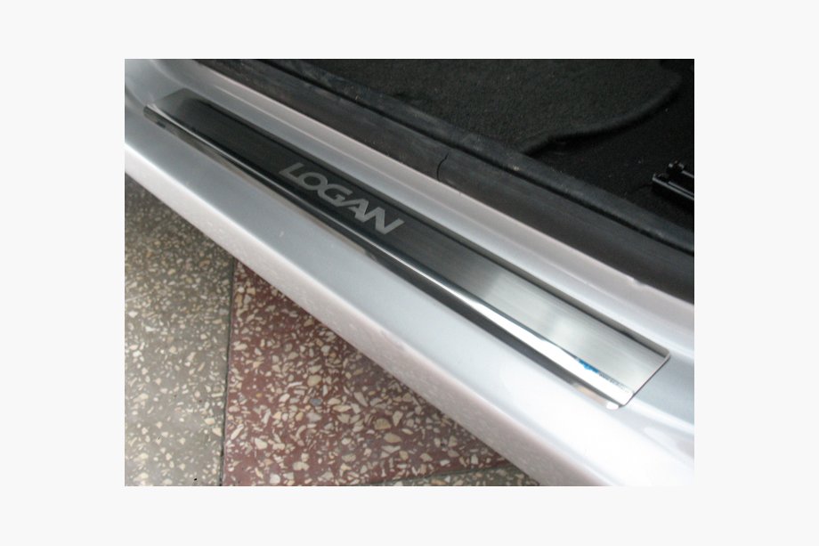 Renault Logan I 2008–2013 Nerjaveče letve pragov Nataniko (4 kosi) Image