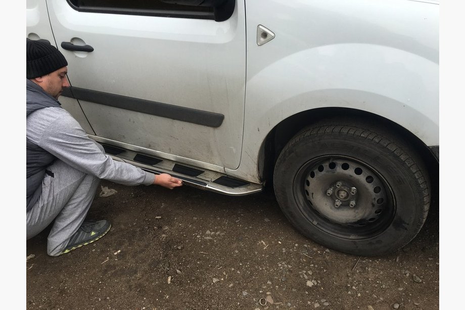 Renault Kangoo 2008–2020 Stranski pragovi Vison (2 kos, aluminij / nerjaveče jeklo) Image