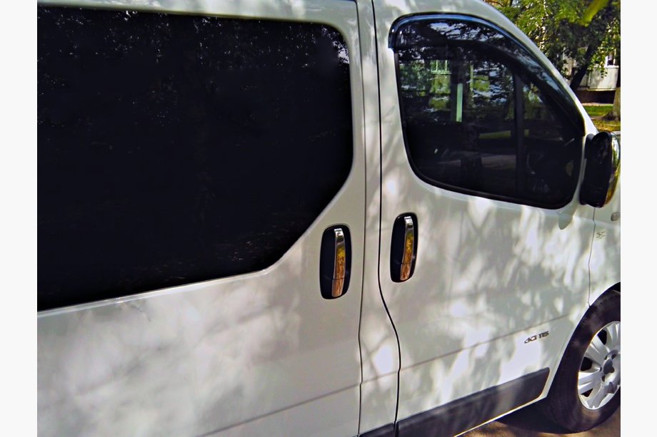 Opel Vivaro 2001–2015 Kromirane obloge kljuk vrat (4 kosi, nerjavno jeklo) Carmos - turško nerjaveče jeklo Fotografija 2