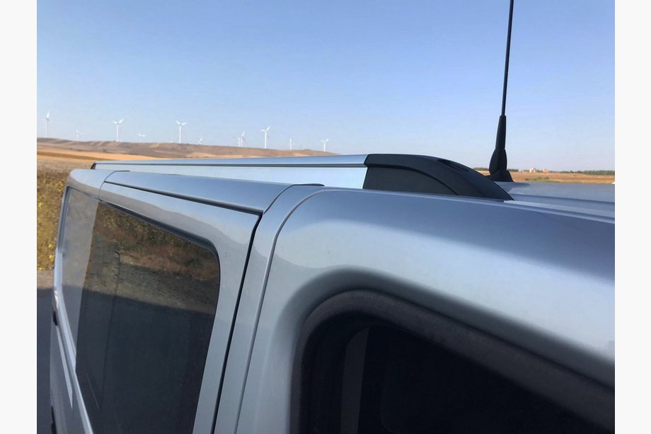 Nissan NV300/Primastar 2016– Integrirane strešne sani (kromirane) Fotografija 3