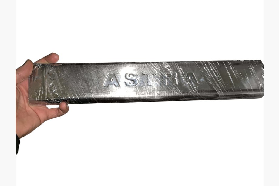 Opel Astra J 2009–2015 Znižano! Ukrivljeni pragovi (4 kosi) Image