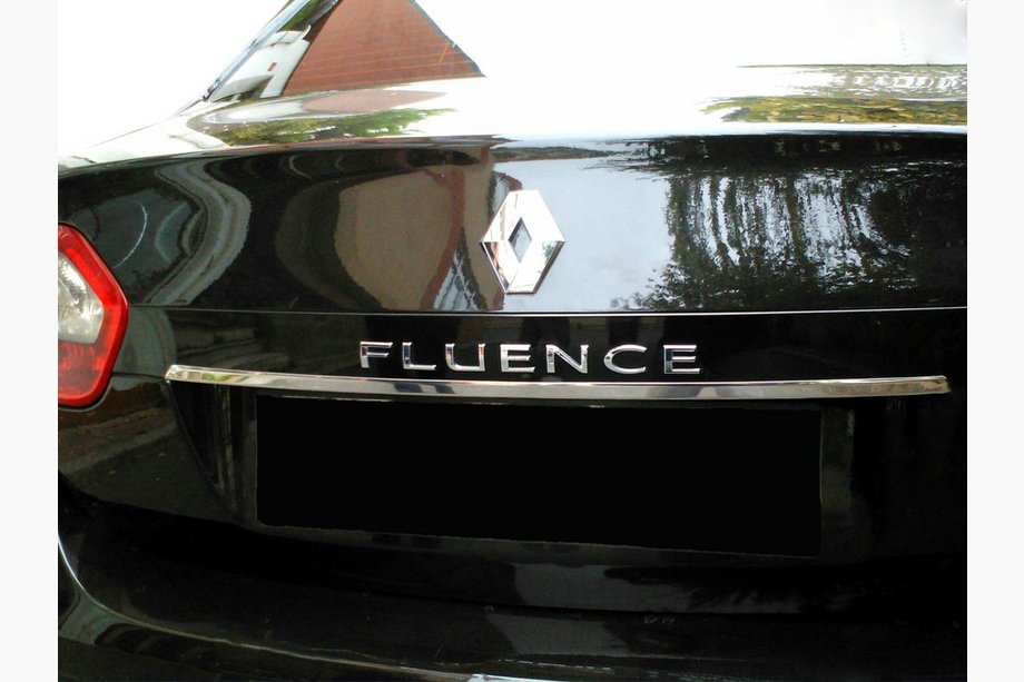 Renault Fluence 2009–2016 Nerjaveča letev nad registrsko tablico Image