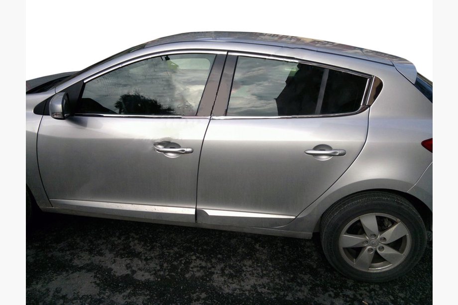 Renault Megane III 2009–2016 Zgornje okenske letve (HB, 6 kos, nerjaveče jeklo) Image