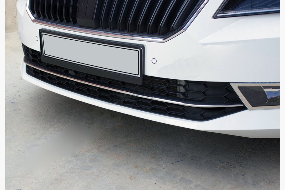 Skoda Superb 2015–2024 RAZPRODAJA! OmsaLine obrobe za sprednji odbijač (3 kosi, nerj. jeklo) Image