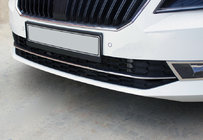 Skoda Superb 2015–2024 RAZPRODAJA! OmsaLine obrobe za sprednji odbijač (3 kosi, nerj. jeklo) fotografija 1