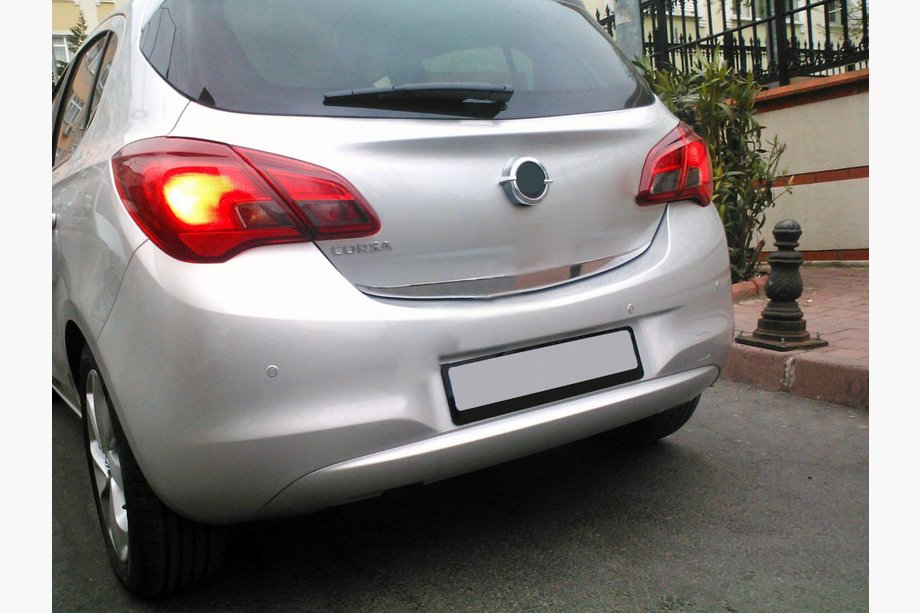 Opel Corsa E 2015–2019 Nerjaveča zaščitna letvica roba prtljažnika Image