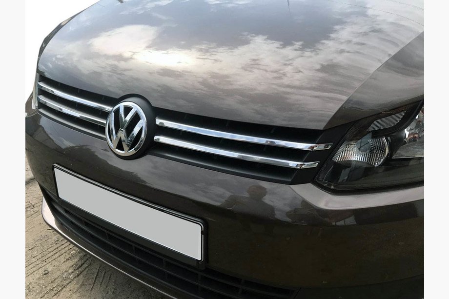 Volkswagen Caddy 2010–2015 Okrasne letvice za masko (ozki model) Image