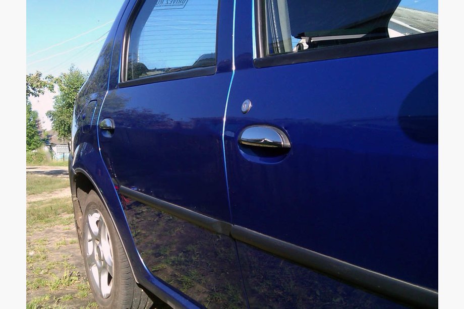 Renault Logan I 2005–2008 Pokrovi vratnih kljuk (4 kosi, nerjavno jeklo) OmsaLine - italijansko nerjavno jeklo Image