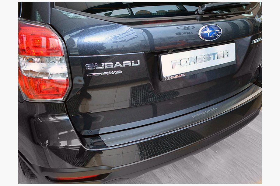 Subaru Forester 2013–2018 Natanika zaščitna letev zadnjega odbijača (nerjavno jeklo) Image