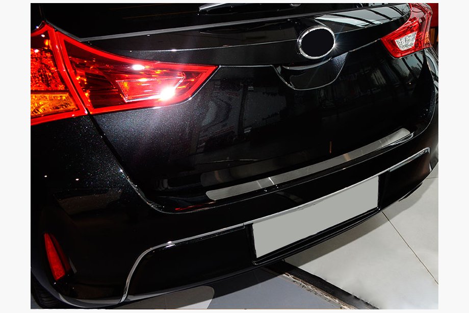 Toyota Auris 2012–2018 Zaščitna letev za zadnji odbijač Nataniko (HB, nerjaveče jeklo) Image