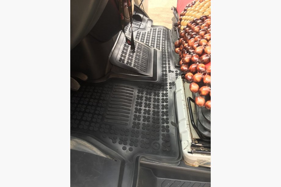 Mercedes Sprinter W901/902/903/904/905 1995–2006 Enodelna gumijasta preproga (RezavPlast) Image