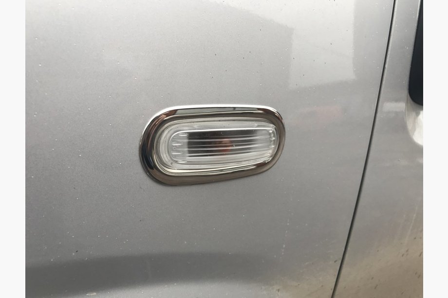 Fiat Linea 2006–2018 Obroba smernika (2 kos., nerjaveče jeklo) Image