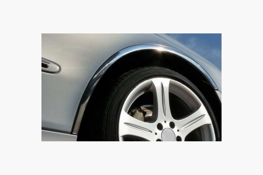 Volkswagen Polo 2010–2017 Nerjaveče obrobe blatnikov (4 kosi) Fotografija 3