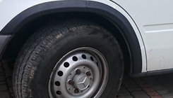 Mercedes Sprinter W901/902/903/904/905 1995–2006 Obrobe kolotekov (6 kos, črne) fotografija 1