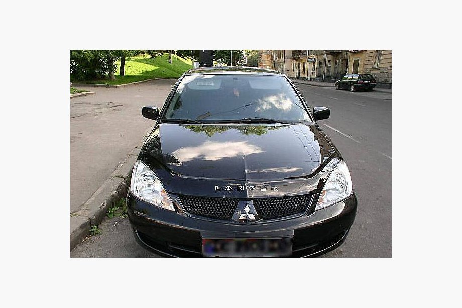 Mitsubishi Lancer 9 2004–2008 Deflektor pokrova motorja (VIP) Image