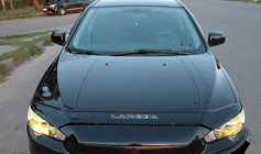 Mitsubishi Lancer X 2008– Deflektor pokrova motorja (VIP) fotografija 1