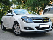 Opel Astra H 2004–2013 Deflektor pokrova motorja (VIP) fotografija 1