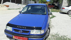 Opel Vectra A 1987–1995 Deflektor pokrova motorja (VIP) fotografija 1