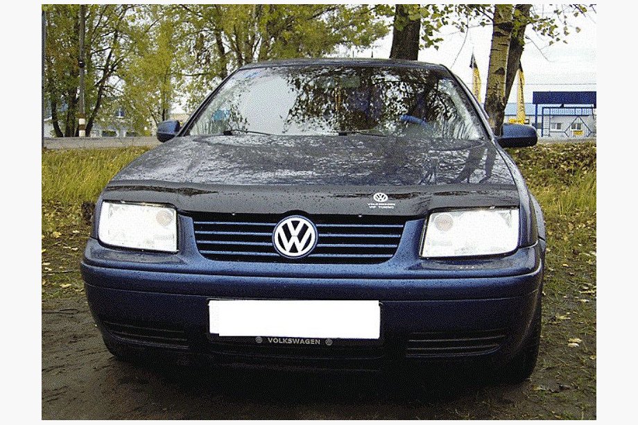 Volkswagen Bora 1998–2004 Deflektor pokrova motorja (VIP) Image