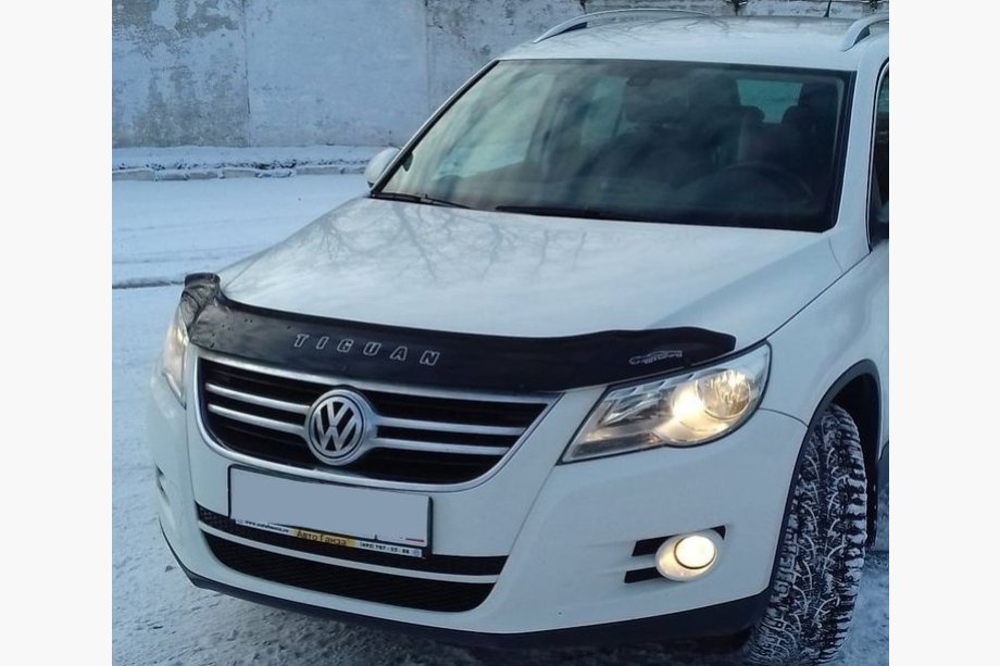 Volkswagen Tiguan 2007–2016 Deflektor pokrova motorja (VIP) Image