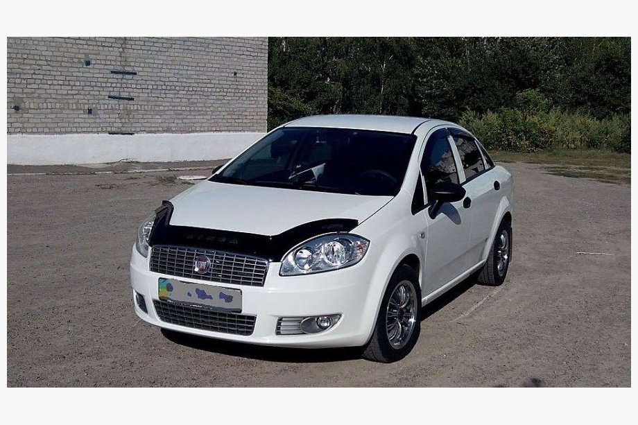 Fiat Linea 2006–2018 Deflektor pokrova motorja (VIP) Image