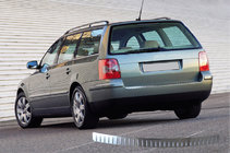 Volkswagen Passat B5 1997–2005 Nerjaveče letve za zadnji odbijač SW (Omsa) fotografija 1