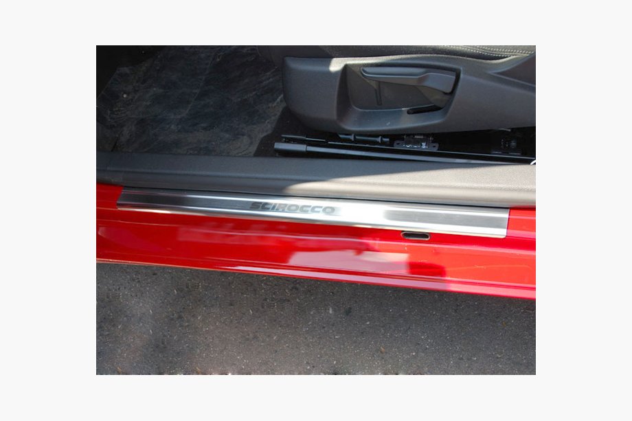 Volkswagen Scirocco 2008–2017 Natanika Premium obloge pragov (2 kos, nerjaveče jeklo) Image