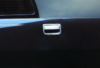 Volkswagen Amarok 2010–2022 Obloga ročaja prtljažnika (nerjaveče jeklo) OmsaLine - italijansko nerjavno jeklo fotografija 1