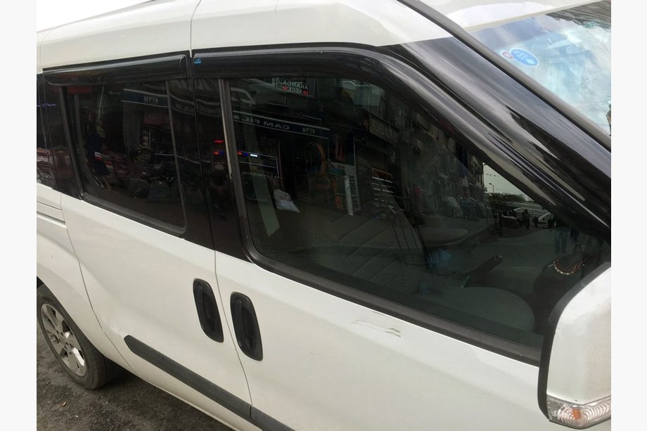 Opel Combo 2012–2018 Vetrni deflektorji za okna Aomis (4 kosi) Image