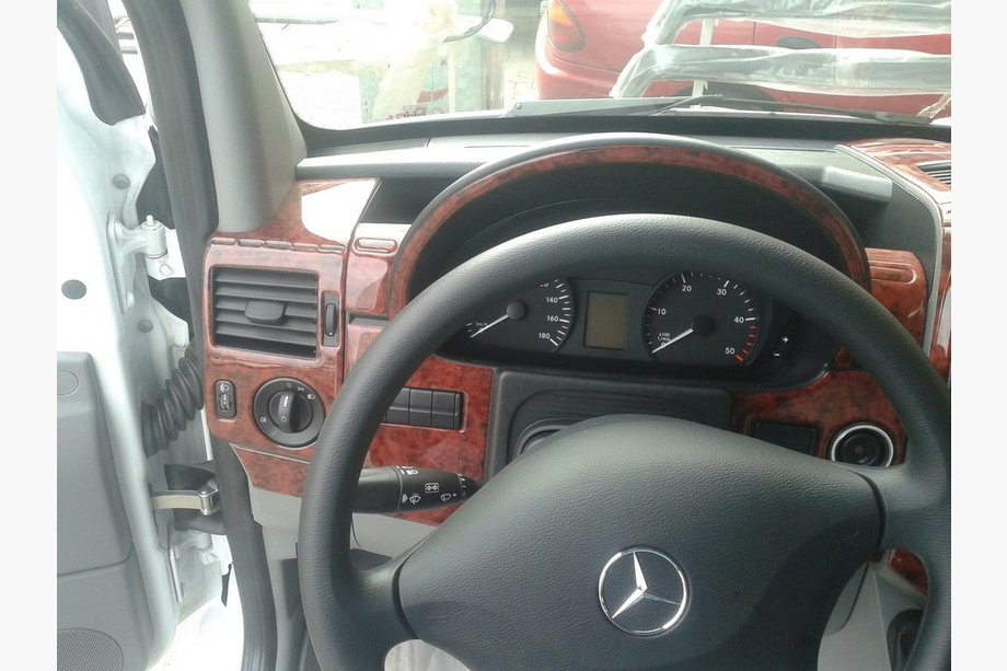 Mercedes Sprinter W906 2006–2018 Dekorativne obloge armaturne plošče (Meric, 50 delov) Fotografija 10