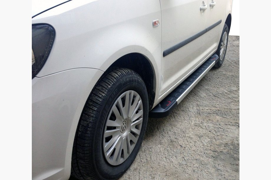 Volkswagen Caddy 2004–2010 Stranske stopnice Red-style (2 kosa, aluminij) Image