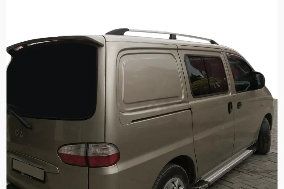 Hyundai H200, H1, Starex 1998–2007 Kromirane strešne vzdolžne letve Fotografija 1