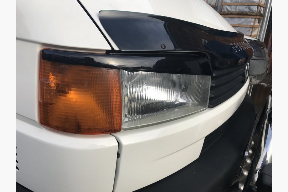 Volkswagen T4 Transporter 1990–2003 Veke za žaromete – raven pokrov motorja (2 kos) Za lakiranje Fotografija 2
