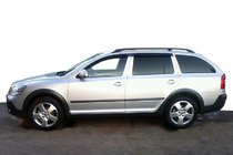 Skoda Octavia II A5 2006–2010 Vetrni deflektorji za okna SW (4 kosi, Cobra) fotografija 1