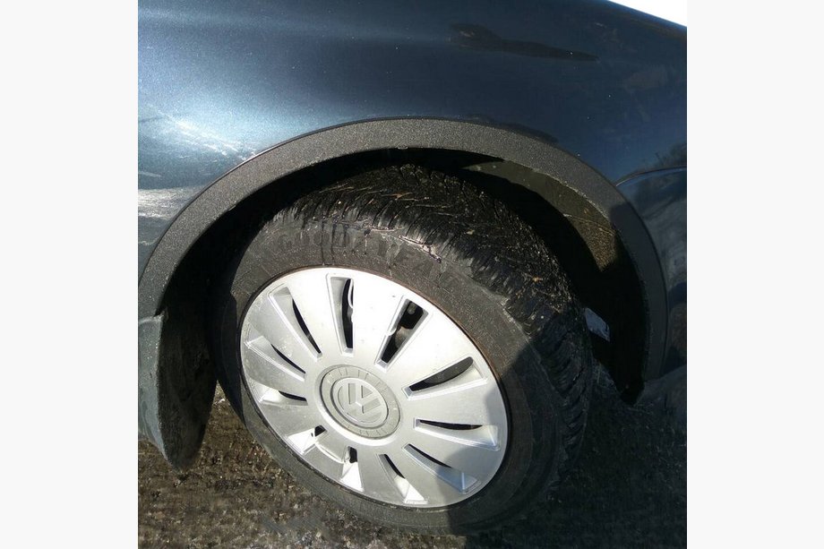 Volkswagen Jetta 2011–2018 Obrobe kolotekov (4 kosi, črne) Image