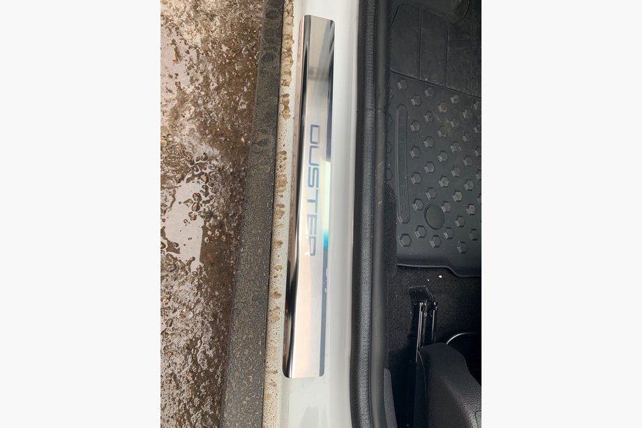 Renault Espace 2002–2014 Nerjaveče zaščitne letve pragov Nataniko (2 kos) Image