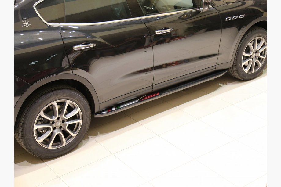 Maserati Levante 2016– Stranske stopnice OEM-V2 (2 kos) Image