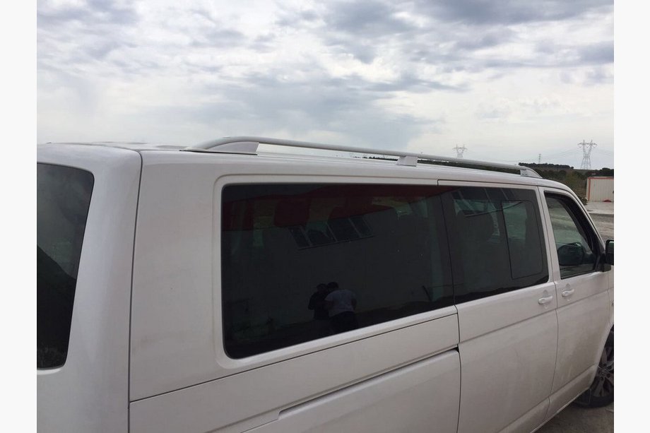 Volkswagen T6 2015–2024 Strešne sani Skyport (bele) Image