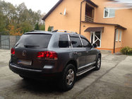 Volkswagen Touareg 2002–2010 Strešne vzdolžne letve, kromirane (plastične noge) Kovinska noga fotografija 7