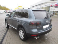 Volkswagen Touareg 2002–2010 Strešne vzdolžne letve, kromirane (plastične noge) Kovinska noga fotografija 9