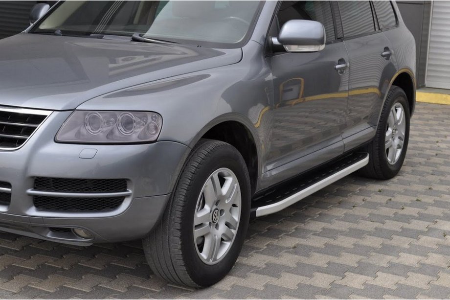 Volkswagen Touareg 2002–2010 Stranske stopnice Fullmond (2 kos, aluminij) Image