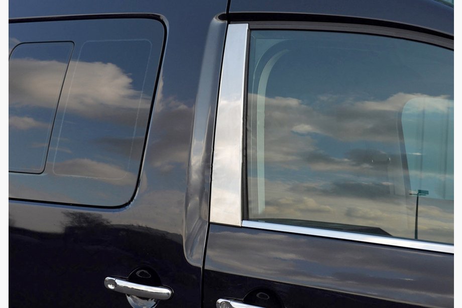 Volkswagen Caddy 2004–2010 Okrasne letvice za stebričke vrat (2 kosa, nerjavno jeklo) Carmos - turško nerjaveče jeklo Image