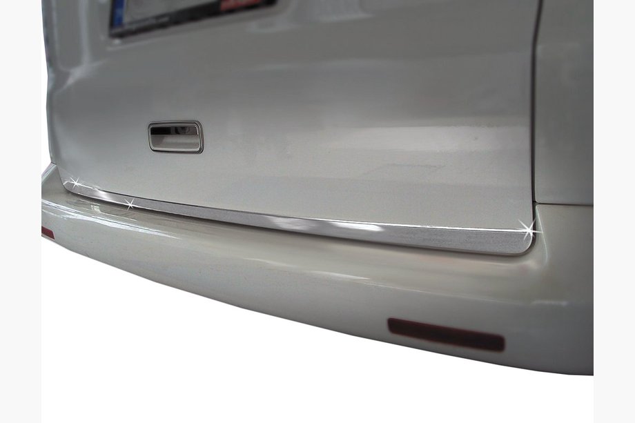 Volkswagen T5 Caravelle 2004–2010 Zaščitna letev roba prtljažnika (nerjaveče jeklo) Image