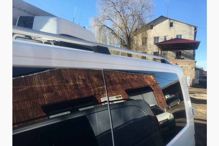 Volkswagen T5 Multivan 2003–2010 Strešne vzdolžne letve CROWN (mat siva) Fotografija 3