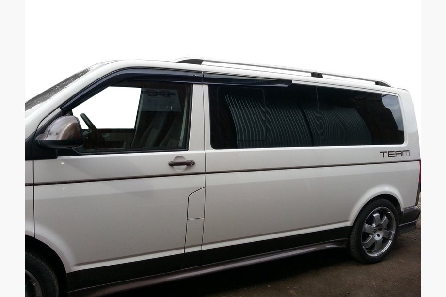 Volkswagen T5 Transporter 2003–2010 Strešne vzdolžne letve CROWN (mat siva) Fotografija 2